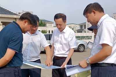 陈元中赴铜陵国家农业科技园区走访调研食用农产品